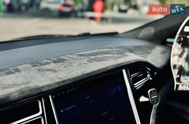 Ліфтбек Tesla Model S 2016 в Дніпрі