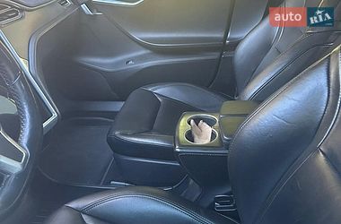 Ліфтбек Tesla Model S 2016 в Львові