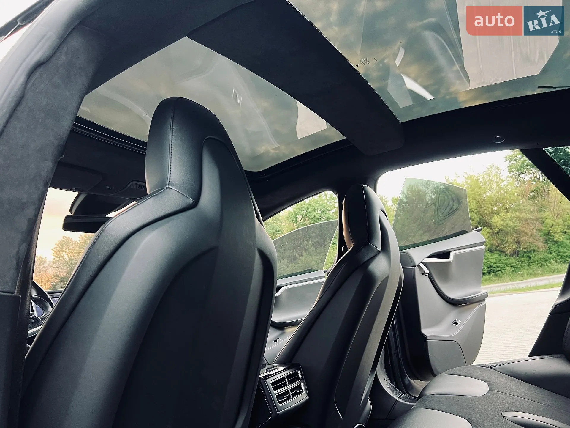 2015 Tesla Model S - мініатюра 11