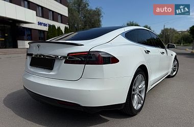 Ліфтбек Tesla Model S 2014 в Дніпрі