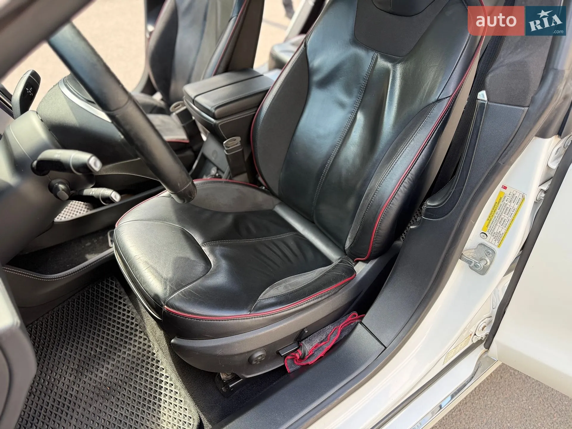 2014 Tesla Model S - мініатюра 19