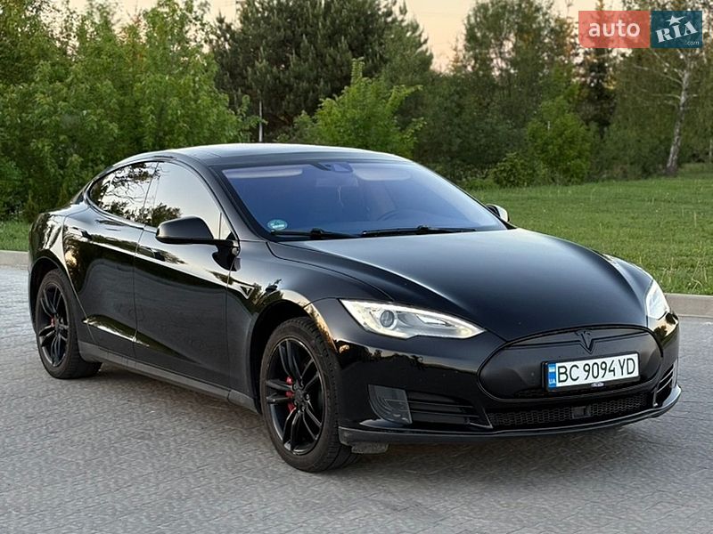 Ліфтбек Tesla Model S 2015 в Львові фото 2 Ліфтбек Tesla Model S 2015 в Львові