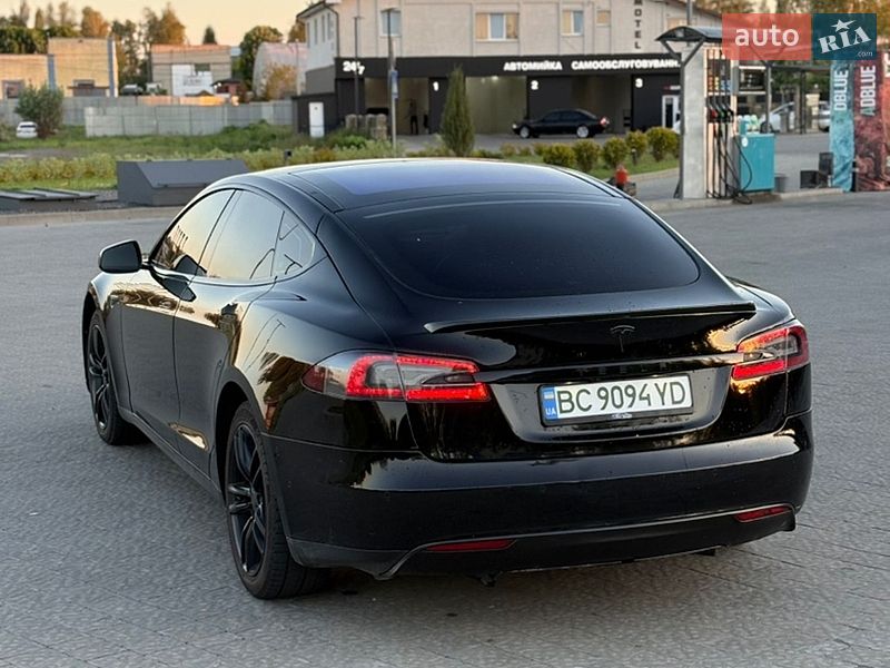 Ліфтбек Tesla Model S 2015 в Львові фото 6 Ліфтбек Tesla Model S 2015 в Львові