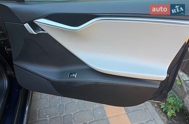 Ліфтбек Tesla Model S 2015 в Києві