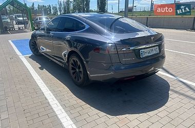 Лифтбек Tesla Model S 2017 в Первомайске
