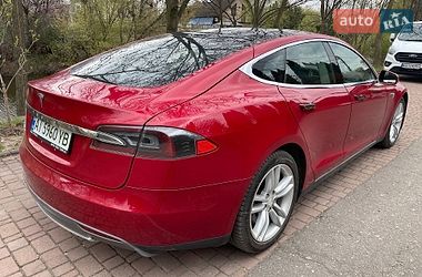 Лифтбек Tesla Model S 2014 в Киеве