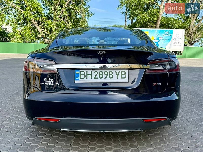 Лифтбек Tesla Model S 2014 в Одессе