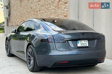 Лифтбек Tesla Model S 2017 в Луцке