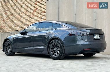 Лифтбек Tesla Model S 2017 в Луцке