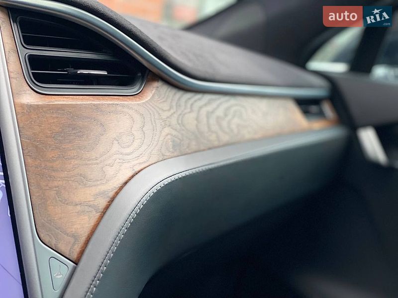 Ліфтбек Tesla Model S 2019 в Києві