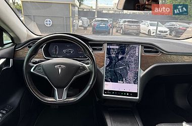Лифтбек Tesla Model S 2016 в Киеве
