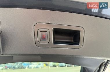 Лифтбек Tesla Model S 2016 в Киеве