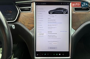 Лифтбек Tesla Model S 2016 в Киеве