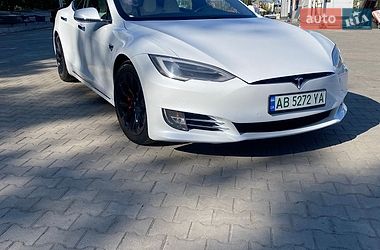 Ліфтбек Tesla Model S 2018 в Вінниці