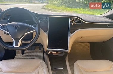Ліфтбек Tesla Model S 2015 в Львові