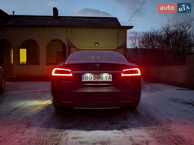 Лифтбек Tesla Model S 2013 в Тернополе фото 22 Лифтбек Tesla Model S 2013 в Тернополе
