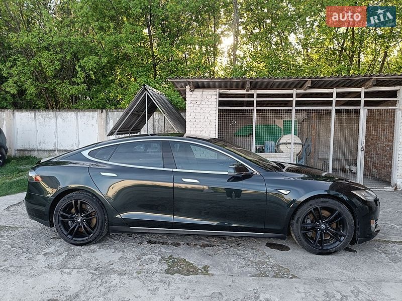 Лифтбек Tesla Model S 2013 в Тернополе фото 20 Лифтбек Tesla Model S 2013 в Тернополе