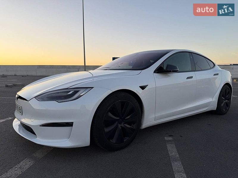 Ліфтбек Tesla Model S 2021 в Львові