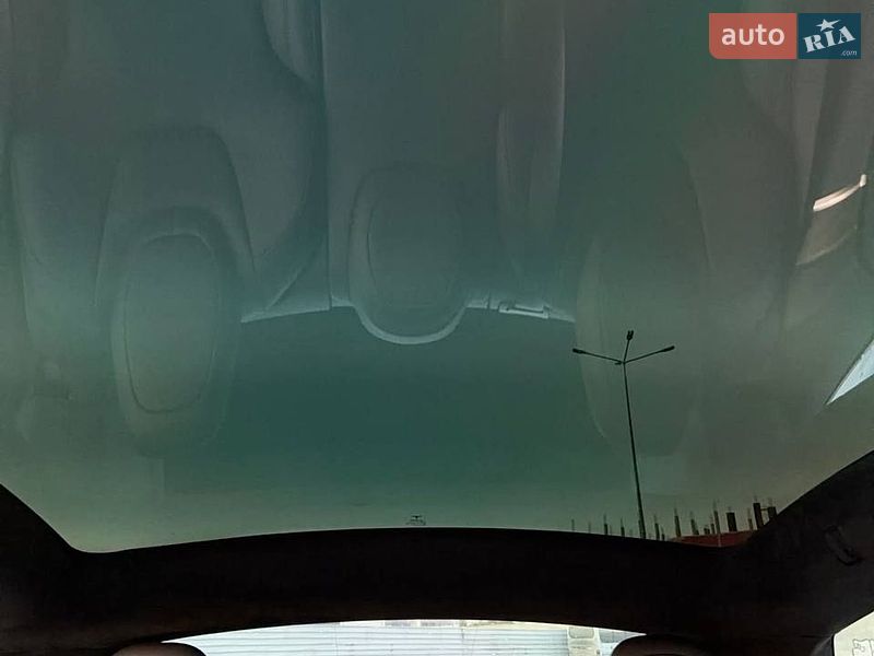 Ліфтбек Tesla Model S 2021 в Львові