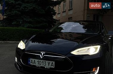 Лифтбек Tesla Model S 2014 в Буче