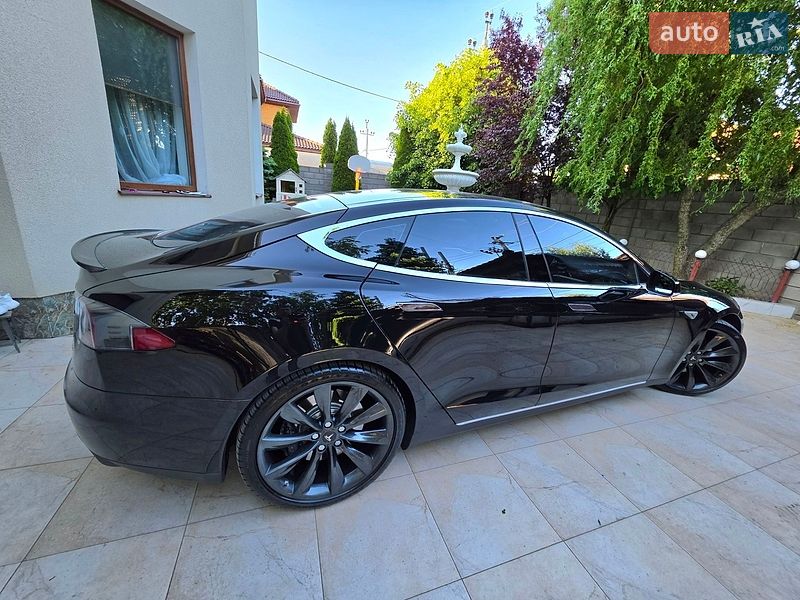 Лифтбек Tesla Model S 2013 в Одессе