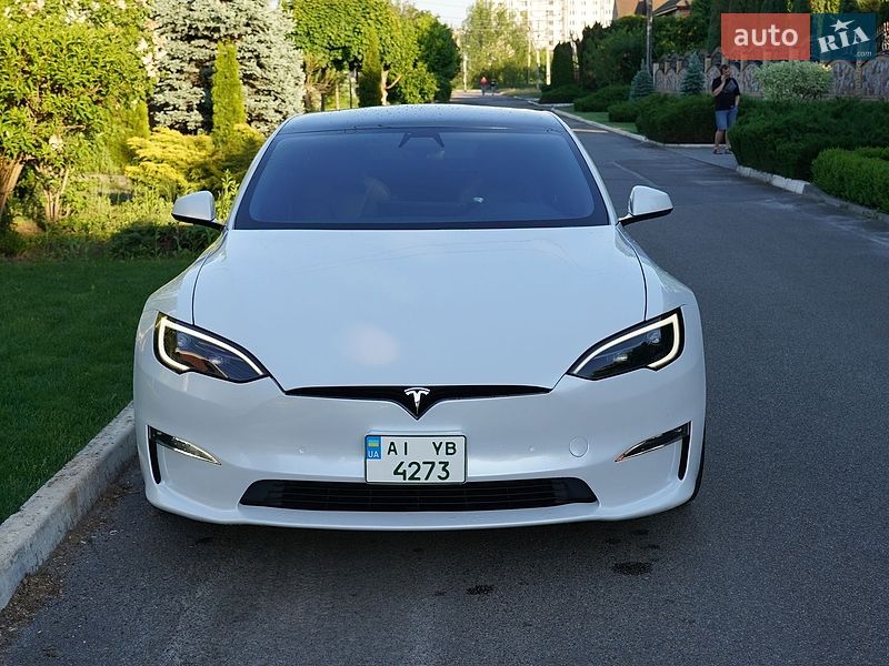 Лифтбек Tesla Model S 2022 в Киеве