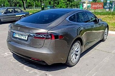 Лифтбек Tesla Model S 2016 в Харькове