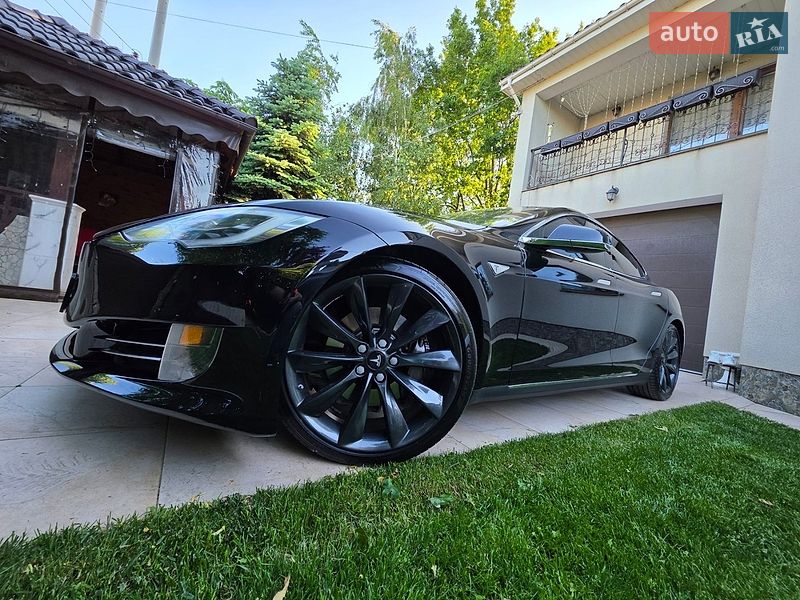 Лифтбек Tesla Model S 2013 в Одессе