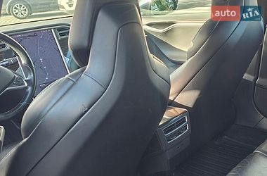 Лифтбек Tesla Model S 2016 в Виннице