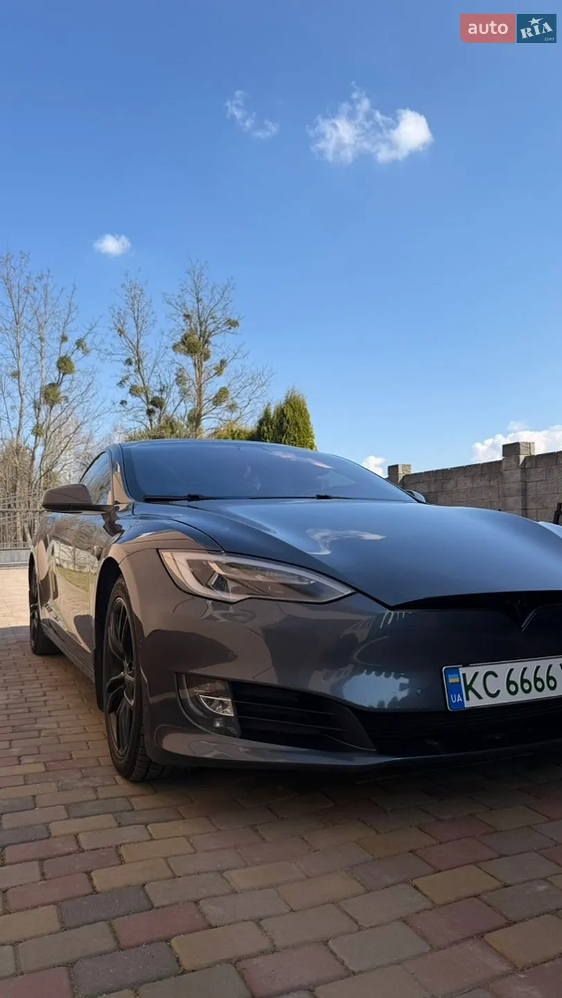 2017 Tesla Model S - фото 1