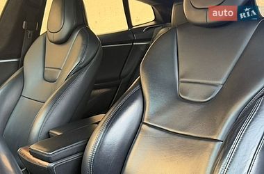 Ліфтбек Tesla Model S 2017 в Луцьку