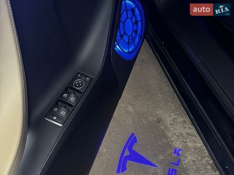 Лифтбек Tesla Model S 2013 в Киеве фото 15 Лифтбек Tesla Model S 2013 в Киеве