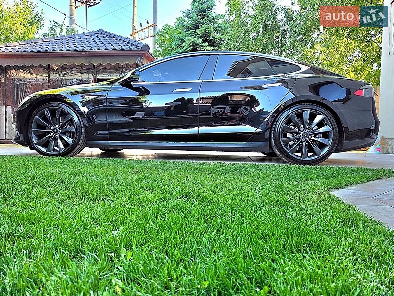 Лифтбек Tesla Model S 2013 в Одессе