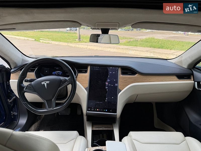 Лифтбек Tesla Model S 2018 в Кривом Роге