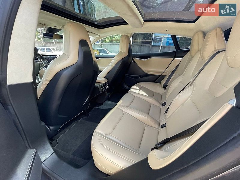Лифтбек Tesla Model S 2015 в Чернигове фото 6 Лифтбек Tesla Model S 2015 в Чернигове