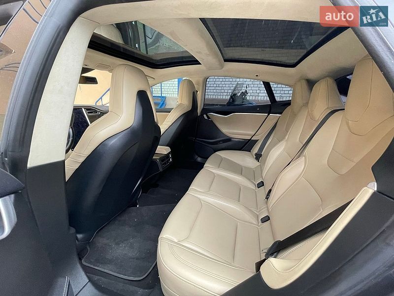 Лифтбек Tesla Model S 2015 в Чернигове фото 9 Лифтбек Tesla Model S 2015 в Чернигове