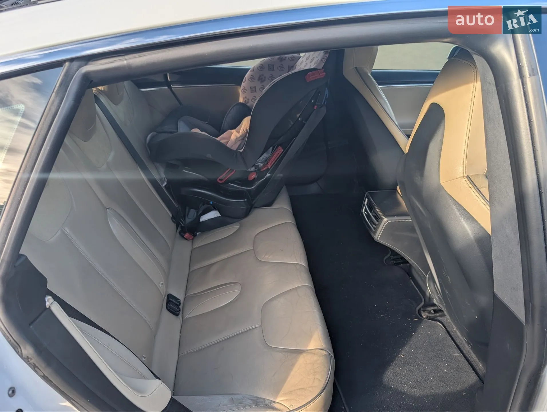 2014 Tesla Model S - мініатюра 8