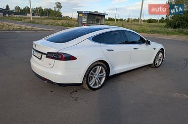 Лифтбек Tesla Model S 2014 в Чернигове фото 2 Лифтбек Tesla Model S 2014 в Чернигове