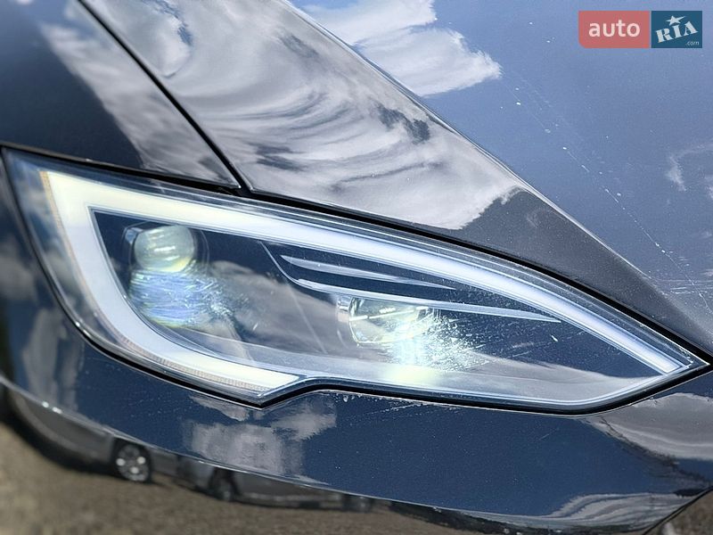Лифтбек Tesla Model S 2023 в Стрые