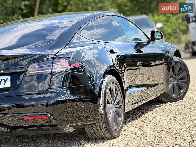 Лифтбек Tesla Model S 2023 в Стрые