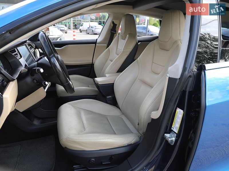 Ліфтбек Tesla Model S 2015 в Харкові