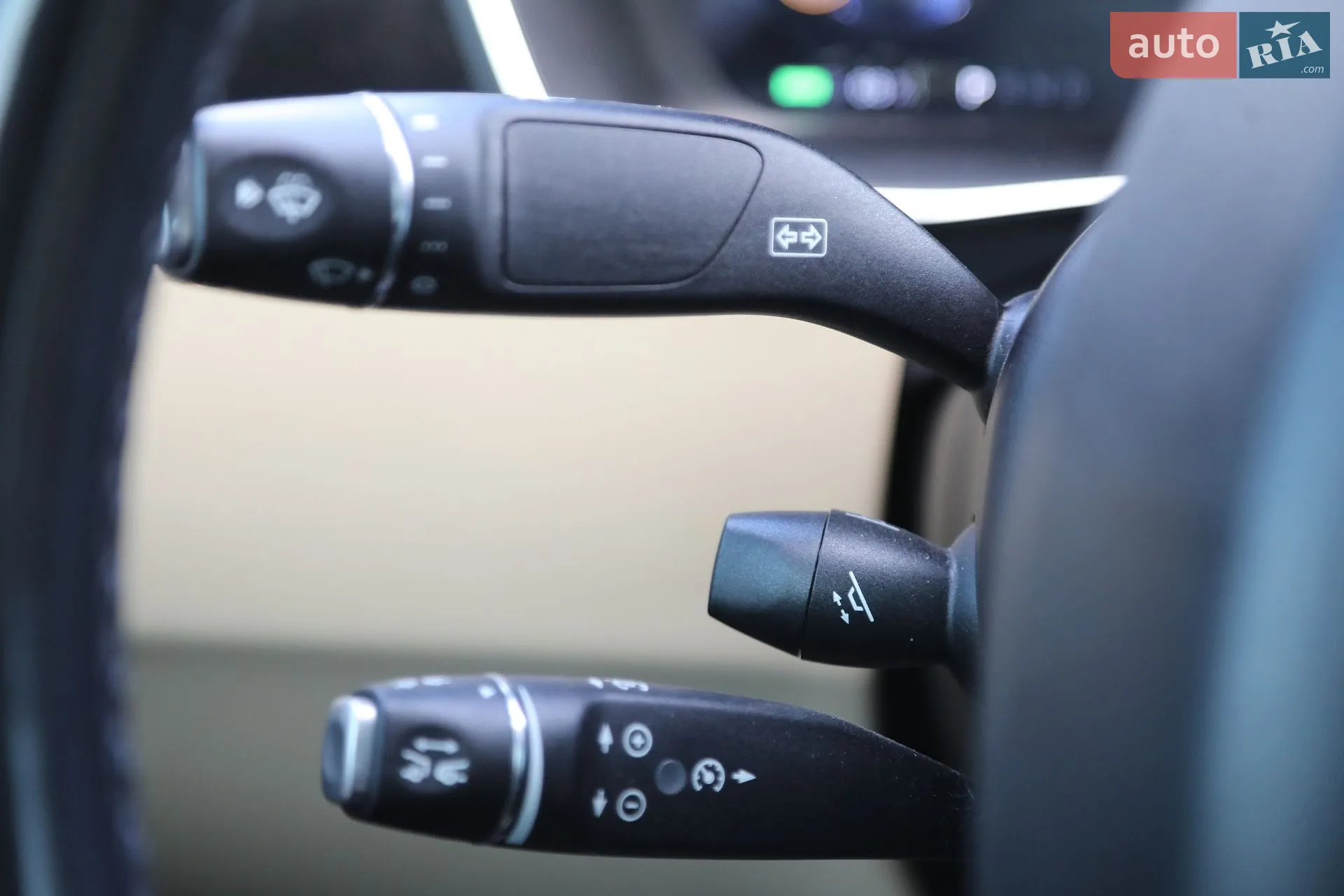 2015 Tesla Model S - мініатюра 19
