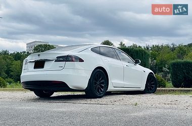 Ліфтбек Tesla Model S 2016 в Дніпрі фото 11 Ліфтбек Tesla Model S 2016 в Дніпрі