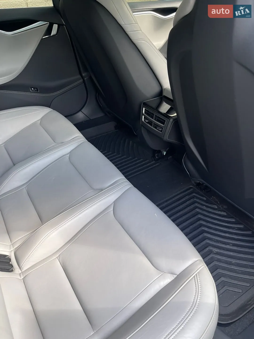 2015 Tesla Model S - мініатюра 22