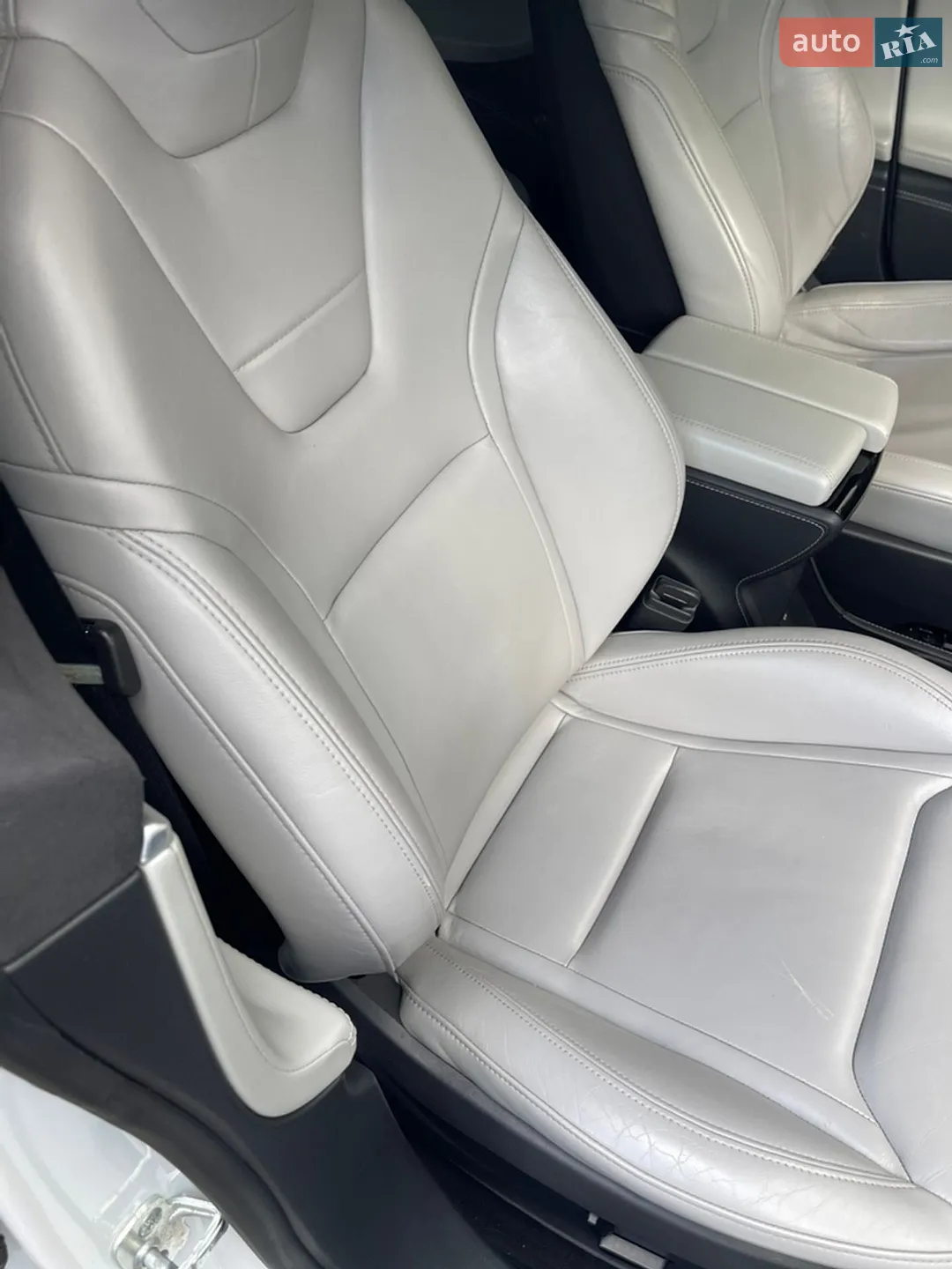 2015 Tesla Model S - мініатюра 19