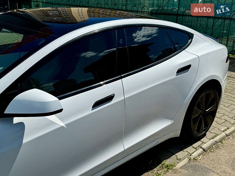 Ліфтбек Tesla Model S 2022 в Одесі