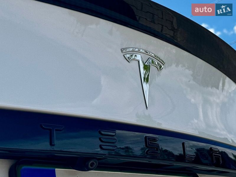 Ліфтбек Tesla Model S 2022 в Одесі