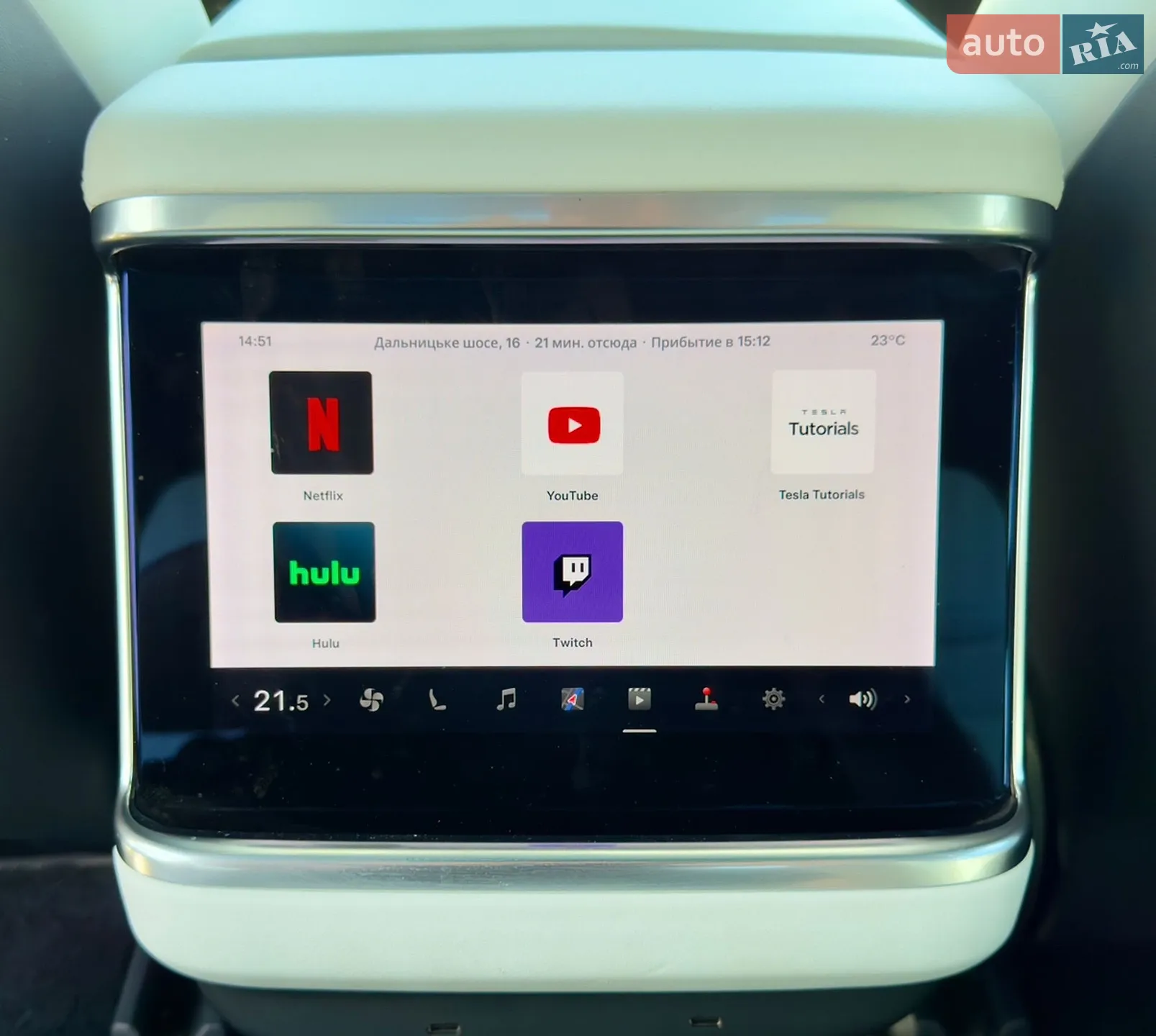 2022 Tesla Model S - мініатюра 12