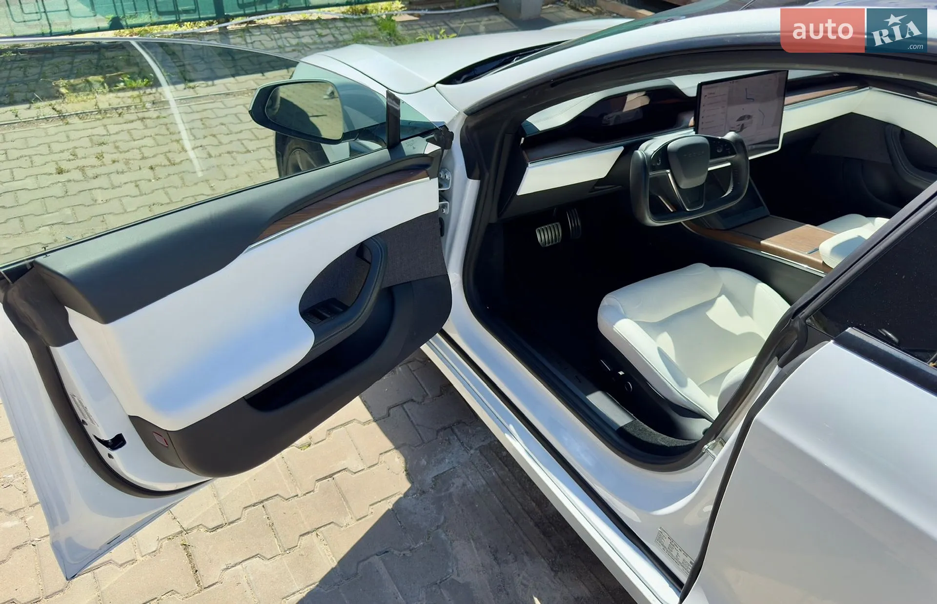 2022 Tesla Model S - мініатюра 17