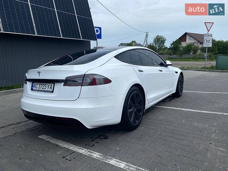 Лифтбек Tesla Model S 2021 в Киеве
